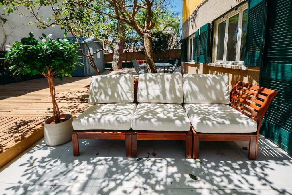Center Family With Courtyard Apartment *