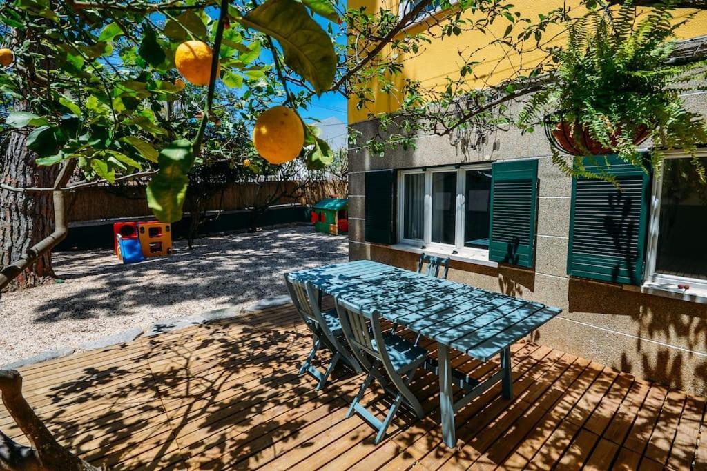 Center Family With Courtyard Apartment